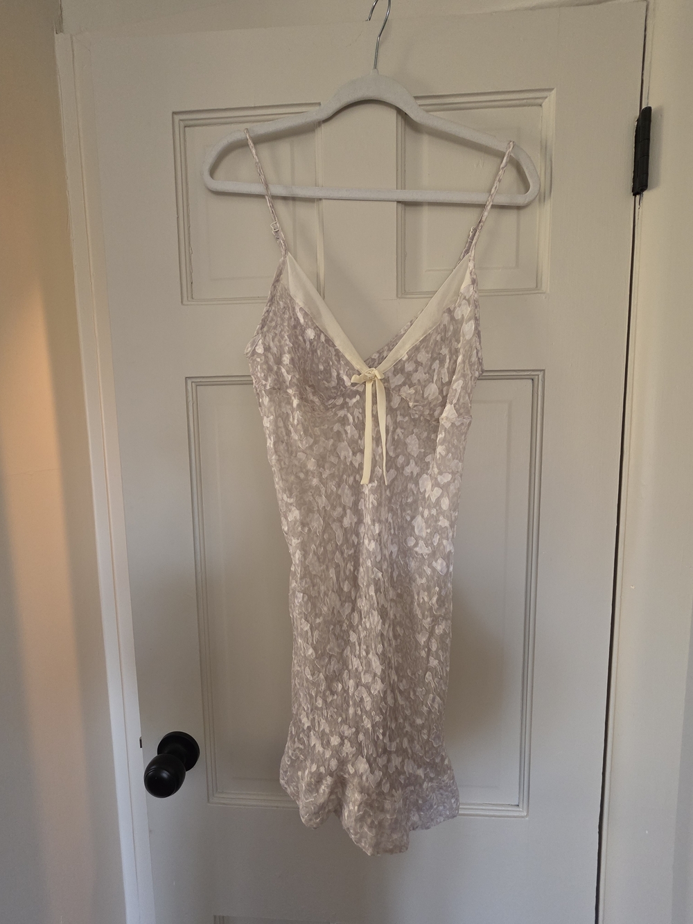 Vintage Vinlctorias Secret Velour Chemise - Light Beige - Picture 2 of 3